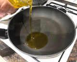 Foto del paso 1 de la receta: Atún en salsa