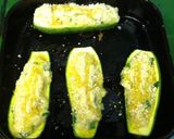 Foto del paso 3 de la receta: Calabacitas rellenas de papa