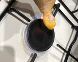 Foto del paso 1 de la receta: Muslos de pollo en salsa de cebolla y ajo