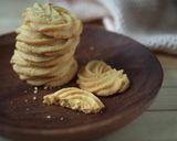 Foto langkah ke 5 dari resep Semprit Durian - Durian cookies.