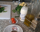 Foto del paso 2 de la receta: Tortellinis en salsa con tomate y espinacas