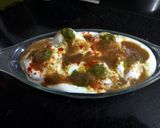 A picture of step 4 of Dahi Vada.