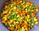 Hình bước làm 2 của món Cơm chiên hải sản