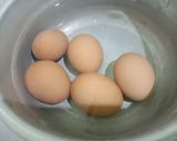 Foto langkah ke 3 dari resep Telur Pindang Coklat.