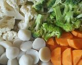 Foto langkah ke 1 dari resep Sayur campur simple by lely.