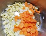 Une image de l'étape 3 de Soupe de pommes de terre, carottes, radis meat et fan de navet.