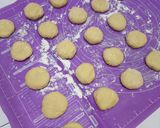 Foto langkah ke 5 dari resep Bomboloni Labu Kuning.