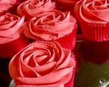 Cotton Soft Fluffy Cupcakes with Buttercream Icing recipe step 27 photo
