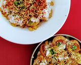 A picture of step 8 of Dahi poori chat.