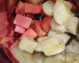 A picture of step 3 of Papaya Banana Popsicle.