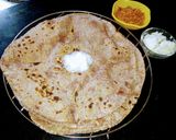 A picture of step 6 of Ragi phulka.