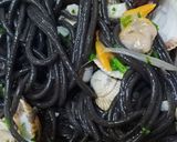 Foto del paso 7 de la receta Spaghetti Negros con berberechos