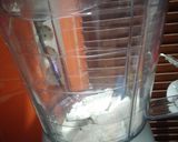 Foto langkah ke 4 dari resep Smoothie Stroberi Oatmeal.