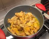 Foto del passaggio 2 della ricetta Pollo agli agrumi