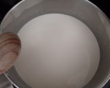 Foto del passaggio 2 della ricetta Galaktompoureko (dessert greco al semolino)