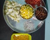 A picture of step 2 of Gujarati Bhel.