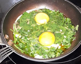 Foto del paso 1 de la receta: Revuelto de diente de león fresco