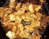 A picture of step 8 of Chicken Malai boti creamy floral pizza in pateela.