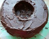 A picture of step 14 of Vickys Easter Nest Cake with Mini Egg Truffles, GF DF EF SF NF.