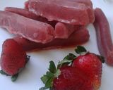 Foto del paso 4 de la receta: Palito helado de frutilla al agua