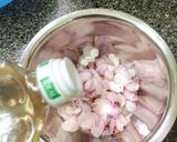 Hình bước làm 1 của món Hành phi bằng NCKD