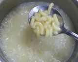 A picture of step 1 of White sauce macaroni.