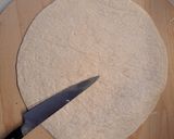 A picture of step 1 of Foldover pizza.