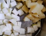 A picture of step 3 of Kohlrabi sabji.