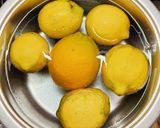 Foto del passaggio 3 della ricetta Marmellata di limoni e sambuco