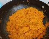 ஆரஞ்சு வண்ண கேரட் அல்வா ரெசிபி ஸ்டேப் 3 புகைப்படம்