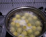 Foto langkah ke 5 dari resep Biji Salak Ubi Kuning.