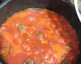 Foto del paso 3 de la receta: Estofado de albóndigas con papa, batata, y fideos