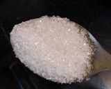 A picture of step 2 of Orange lemonade.