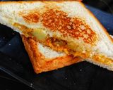 A picture of step 5 of Cheese Potato Sandwich.