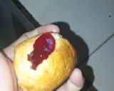 Foto langkah ke 3 dari resep Bomboloni Strawberry.