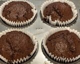Foto langkah ke 9 dari resep So Moist Chocolate Muffins.
