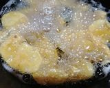 A picture of step 3 of Aloo Pakorey.