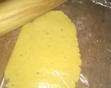 Foto langkah ke 3 dari resep Garlic Cheese Cookies.