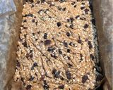 A picture of step 5 of No-bake Fruity oatmeal protein bars (V).
