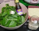 Foto langkah ke 1 dari resep Salad Bayam (SiGeumchi NaMul) 👩‍🍳.