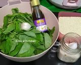 Foto langkah ke 1 dari resep Salad Bayam (SiGeumchi NaMul) 👩‍🍳.