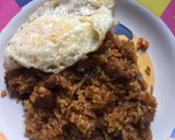 Foto langkah ke 4 dari resep Nasi Goreng Bakso Rumahan.