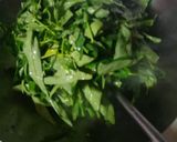 Foto langkah ke 3 dari resep Kangkung cah bawang putih.