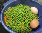 Foto del paso 3 de la receta: Guisantes con jamón y colorido! 🟢🐖🥚🥕
