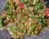 Foto langkah ke 3 dari resep Oseng Pedas Teri Medan Pete Cabe Ijo.