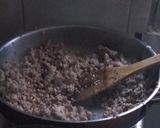 Foto del paso 1 de la receta: Moñitas con salsa de tomate y carne picada