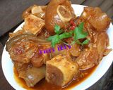 A picture of step 5 of Spicy Cowtail Soup.