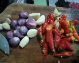 Foto langkah ke 2 dari resep Sambal Goreng Kentang Cecek.