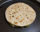 वडापाव केसाडिला (vadapav quesadilla recipe in marathi) रेसिपी स्टेप 11 फोटो 