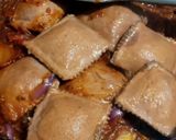 Foto del paso 7 de la receta: Raviolones veganos con algarroba rellenos de seitán en escabeche